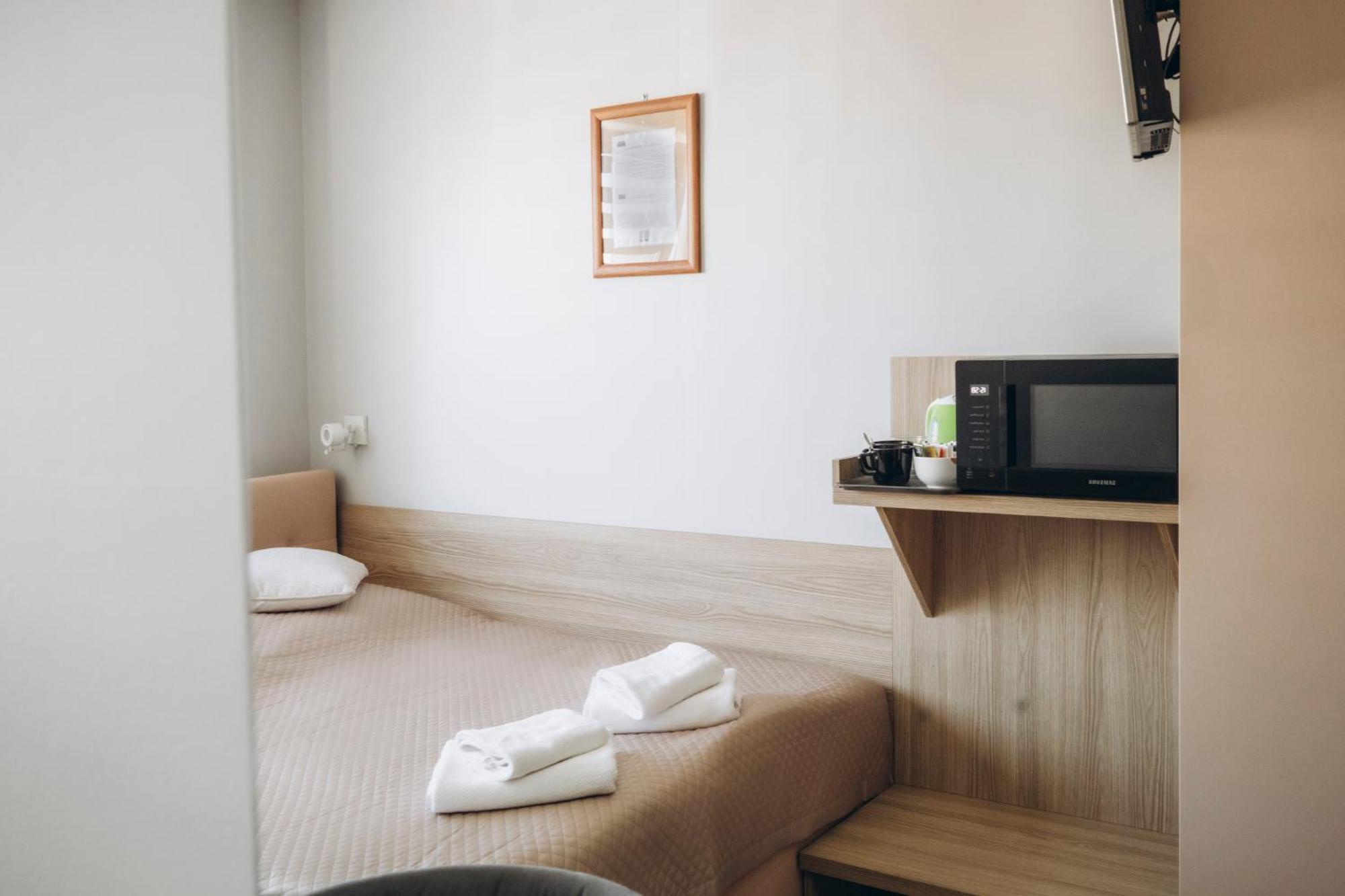 Hotel-24 ปวอตสก์ ภายนอก รูปภาพ